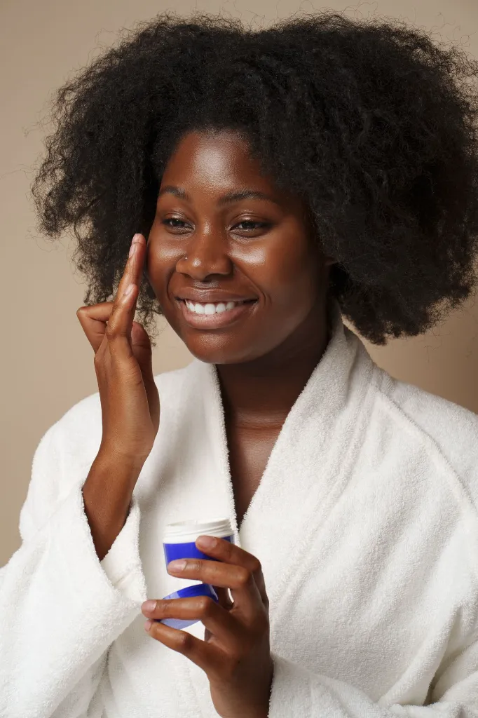 portrait-woman-doing-her-beauty-regimen-skincare-routine.webp